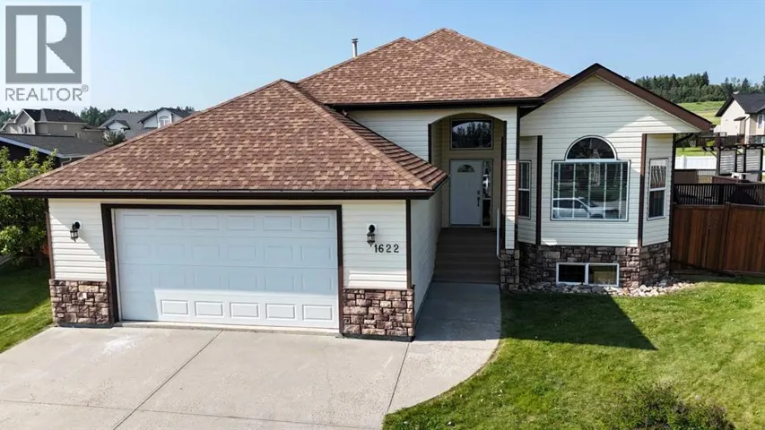1622 41A STREET, Edson, Alberta T7E0A5