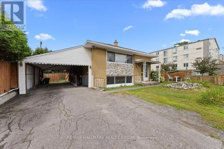 664 CUMMINGS AVENUE, Ottawa, Ontario K1K2K8