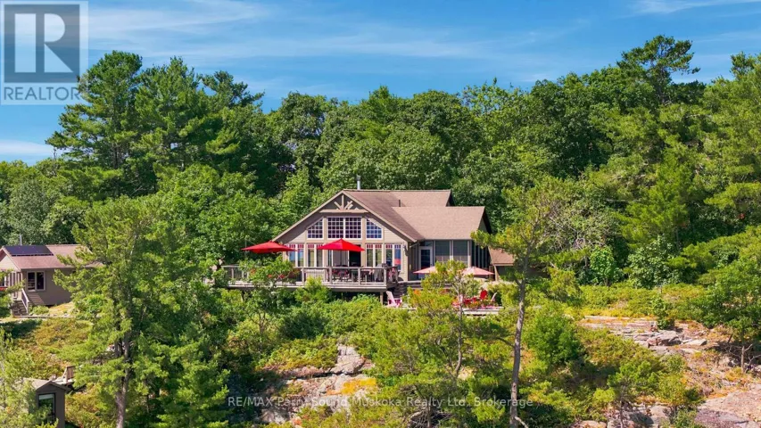 43 15C ISLAND, Carling, Ontario P0H1G0