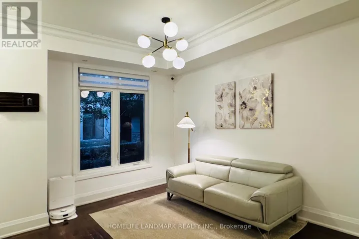 15 - 7 OAKBURN CRESCENT, Toronto (Willowdale East), Ontario M2N2T5