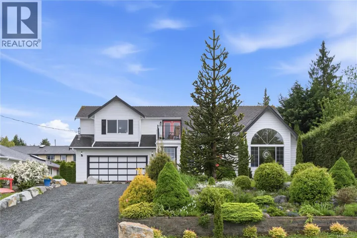 120 Hornby Pl, Qualicum Beach, British Columbia V9K1R6