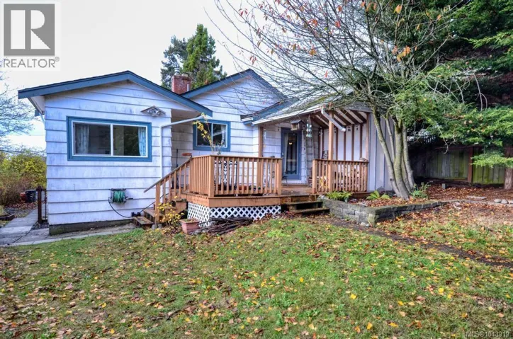 871 Fleming St, Esquimalt, British Columbia V9A5V3