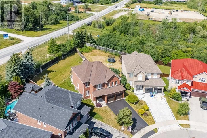 56 LAURENTIDE CRESCENT, Brampton (Vales of Castlemore), Ontario L6P1Y4
