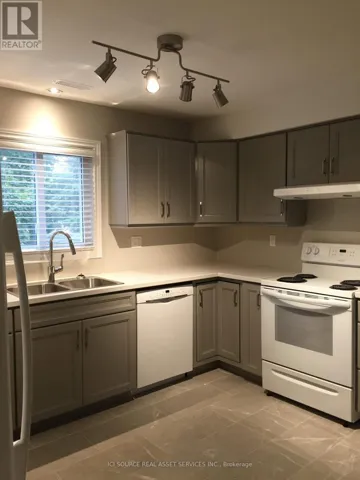 692 LINCOLN ROAD, Windsor, Ontario N8Y2G7