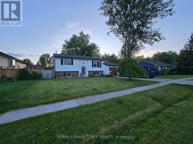 697 FERNDALE AVENUE, Fort Erie (Crescent Park), Ontario L2A5C7