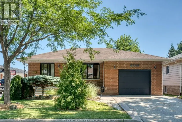 2954 RUSHTON DRIVE, Windsor, Ontario N8R1M4