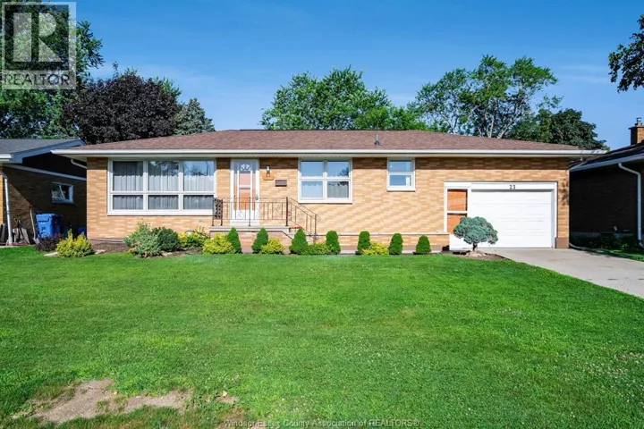 23 Garrison AVENUE, Leamington, Ontario N8H2P1