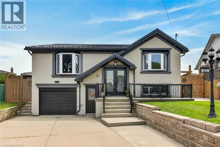 42 RAMA Court, Hamilton, Ontario L8W2B3