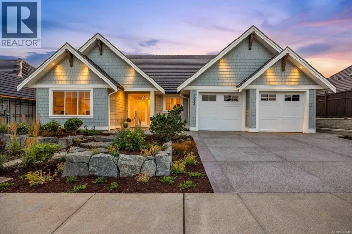 3234 Winchester Ave, Courtenay, British Columbia V9N9X4