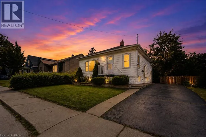 22 DAVID Avenue, Hamilton, Ontario L9A3V1