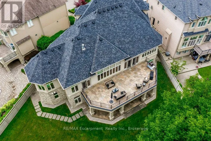172 DIIORIO CIRCLE, Hamilton (Ancaster), Ontario L9K1T3