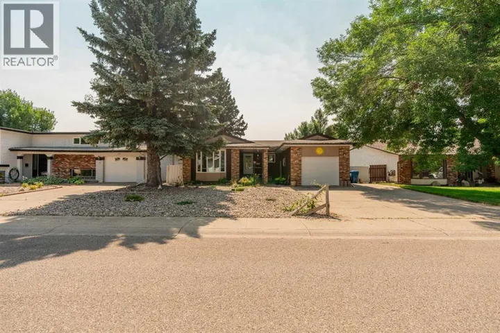 42 Honeysuckle Road N, Lethbridge, Alberta T1H4J9