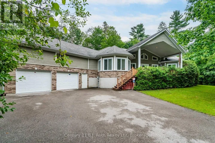 11 RUE KAROLA ROAD, Tiny, Ontario L0L2J0
