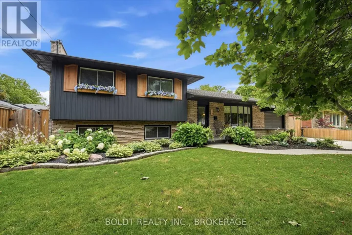 18 PRINCE CHARLES DRIVE, St. Catharines (Lakeport), Ontario L2N3Y6