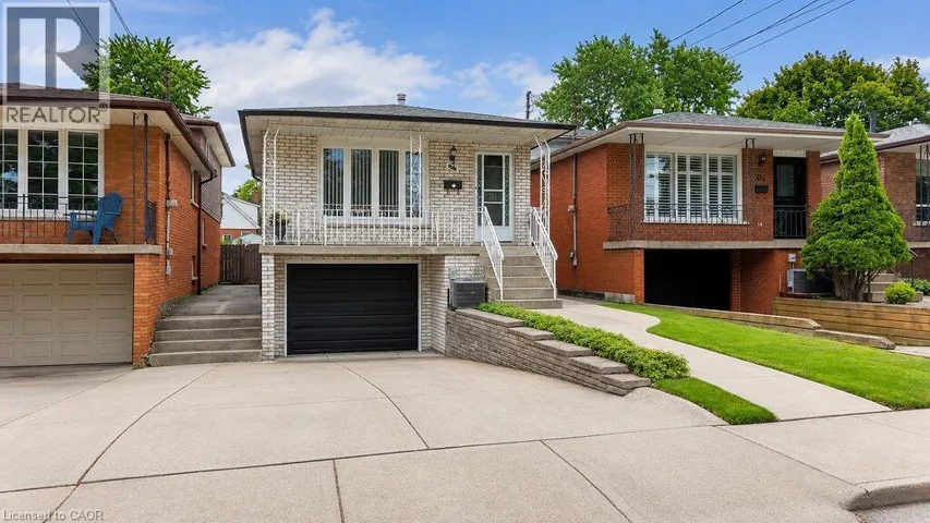 229 EAST 8TH Street, Hamilton, Ontario L9A3L7