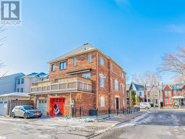 102 NATALIE PLACE, Toronto (South Riverdale), Ontario M4M3P7