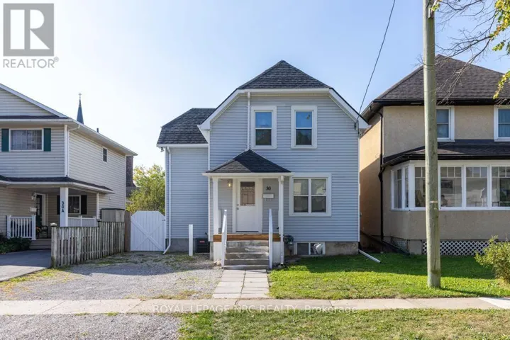 30 WALNUT STREET, St. Catharines (Secord Woods), Ontario L2T1H5