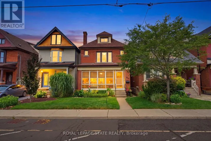 394 CHARLTON AVENUE W, Hamilton (Kirkendall), Ontario L8P2E7