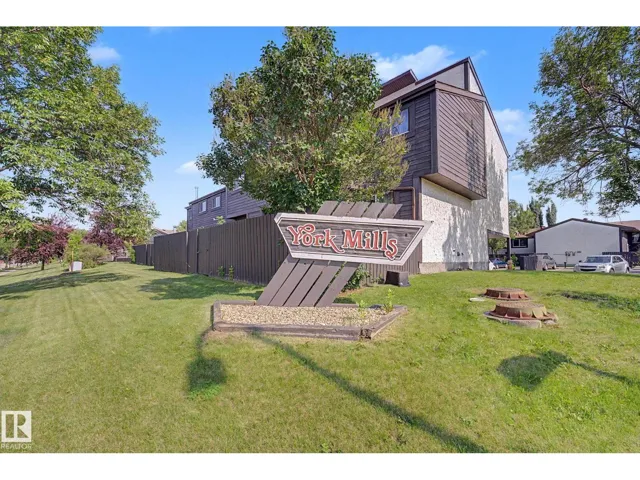 1096 KNOTTWOOD RD E NW, Edmonton, Alberta T6K3R3