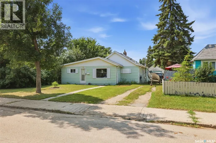 925 L AVENUE S, Saskatoon, Saskatchewan S7M2J2