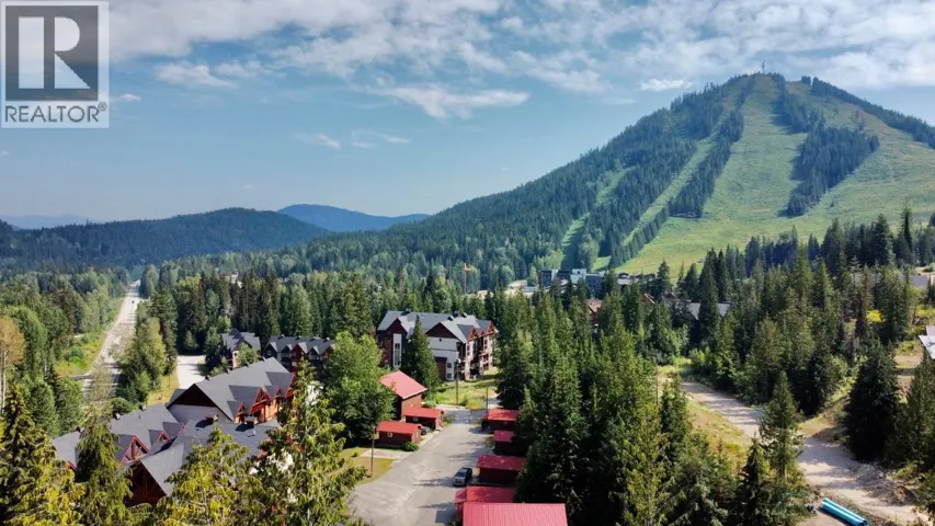 1018 OLAUS Way, Rossland, British Columbia V0G1Y0