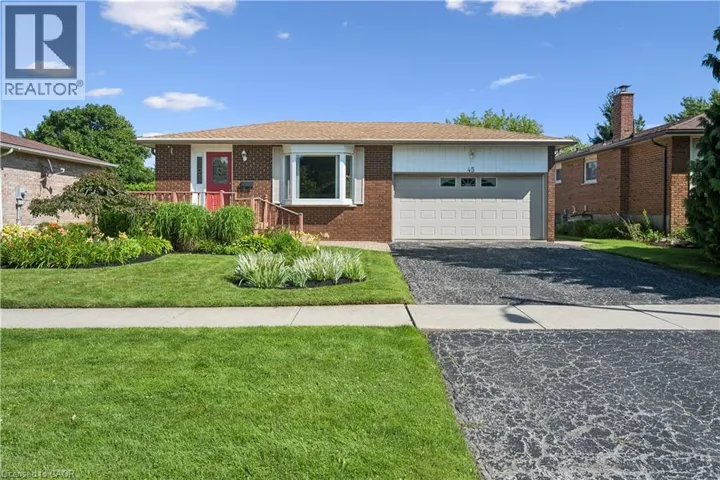 45 MILVERTON Close, Waterdown, Ontario L8B0A9