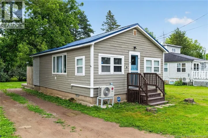 35 Second Avenue, Pointe-Du-Chêne, New Brunswick E4P5B9
