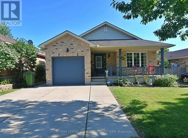 72 AXFORD PARKWAY, St. Thomas, Ontario N5R6E7
