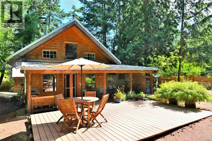 4873 Pirates Rd, Pender Island, British Columbia V0N2M0