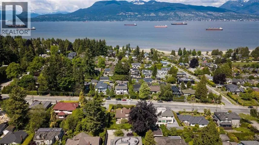 4674 W 4TH AVENUE, Vancouver, British Columbia V6R1R5