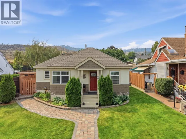 1233 Pine Street, Kamloops, British Columbia V2C3A8