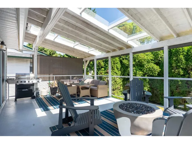 9242 209A CRESCENT, Langley, British Columbia V1M1T5