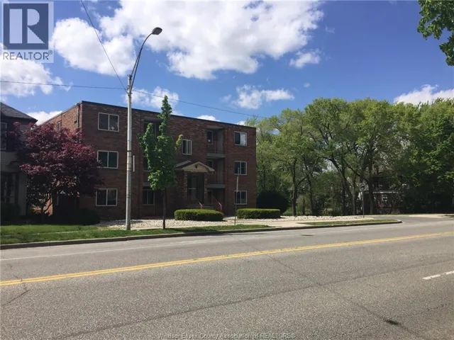 3044 SANDWICH Unit# 302, Windsor, Ontario N9C1A4