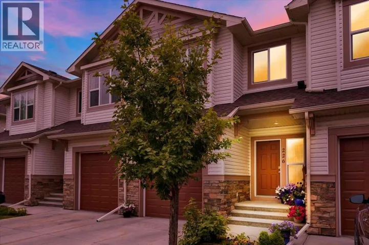 226 Sunset Point, Cochrane, Alberta T4C0L2
