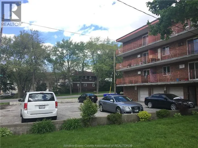 3044 SANDWICH Unit# 202, Windsor, Ontario N9C1A4