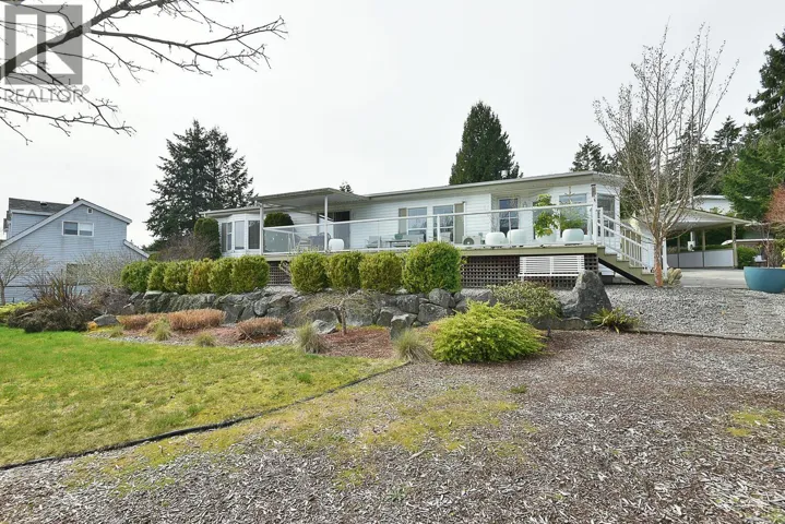 5987 HARBOUR WAY, Sechelt, British Columbia V7Z0L6