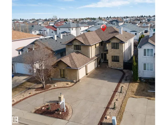 8715 160A AV NW, Edmonton, Alberta T5Z3K4