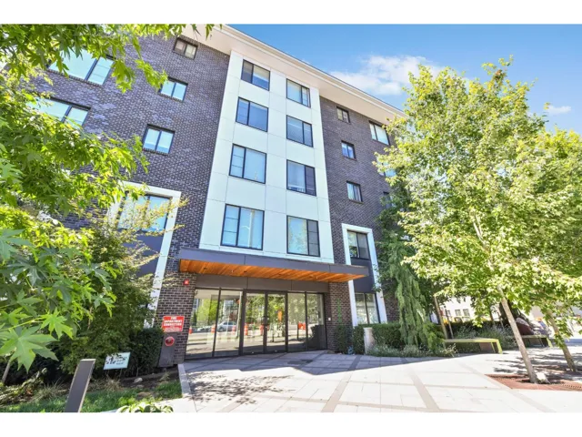 306 15848 FRASER HIGHWAY, Surrey, British Columbia V4N6X6