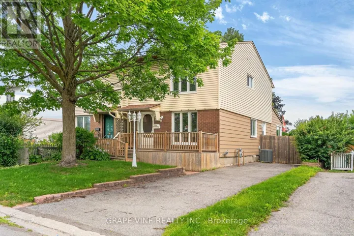 108 FIELDGATE DRIVE, Ottawa, Ontario K2J1T9