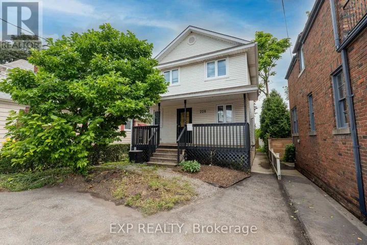 220 GENEVA STREET, St. Catharines (Downtown), Ontario L2R4P8