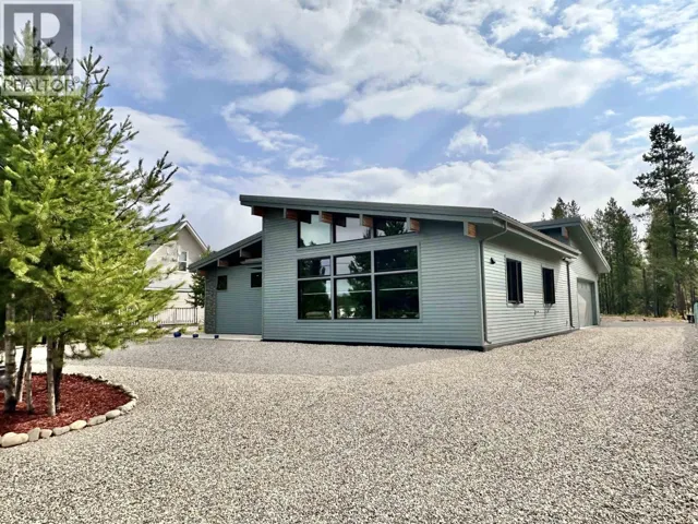 209 DOGWOOD STREET, Valemount, British Columbia V0E2Z0