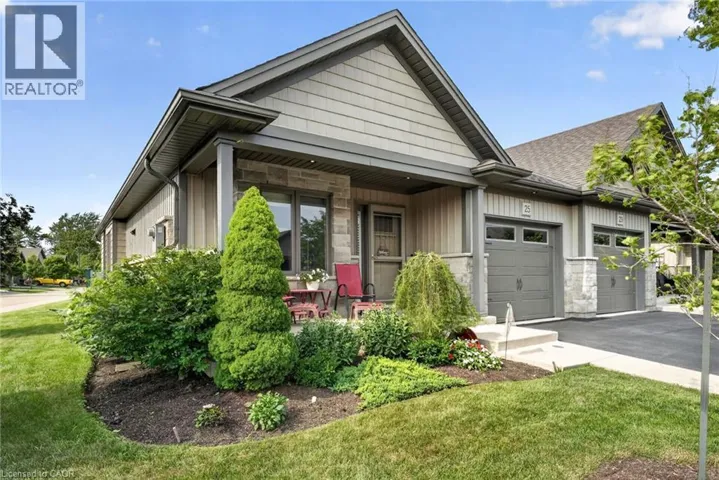 25 RICHARD Crescent, Smithville, Ontario L0R2A0