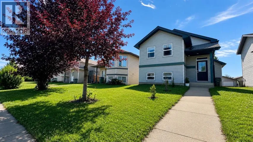 8833 67 Avenue, Grande Prairie, Alberta T8W2X9