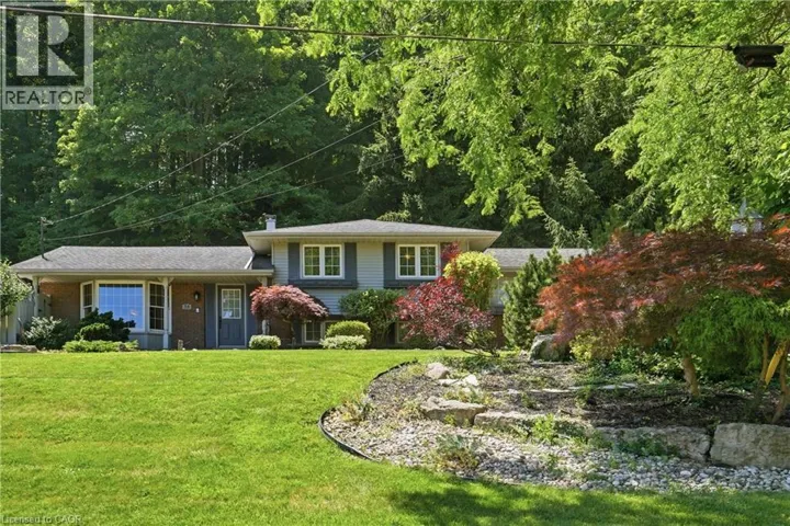 38 KINGSWAY Boulevard, Grimsby, Ontario L3M3E7