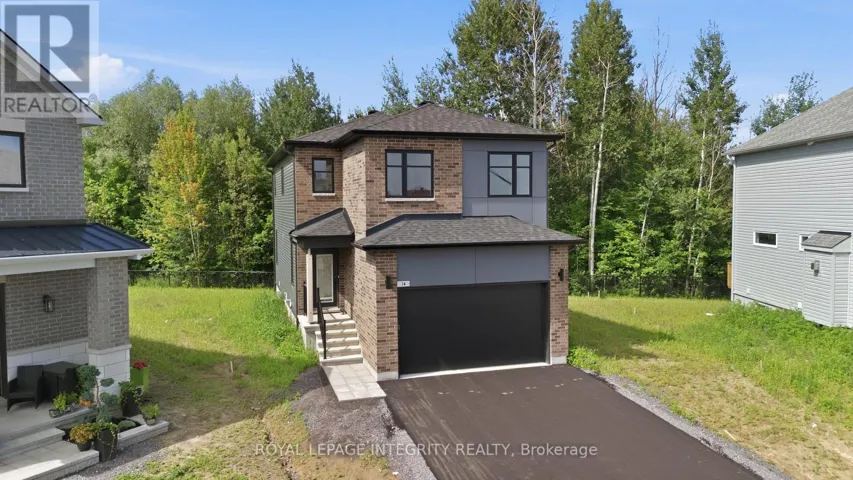 14 ACADEMIE STREET, Russell, Ontario K0A1W0