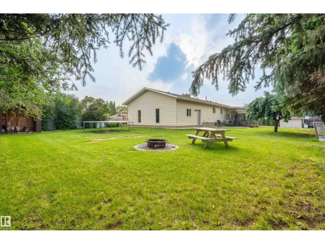5825 52 ST, Wetaskiwin, Alberta T9A2W5