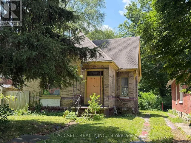 135 HIGH STREET, London South (South F), Ontario N6C4K3
