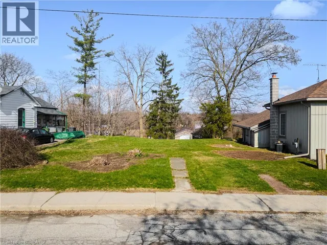 32 WASHINGTON Street, Paris, Ontario N3L2A5