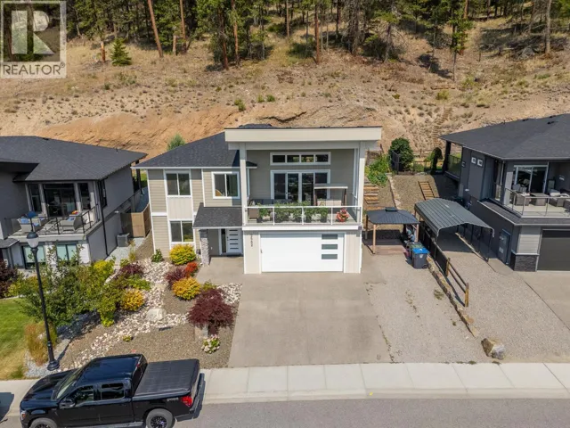 2562 Crown Crest Drive, West Kelowna, British Columbia V4T3K4