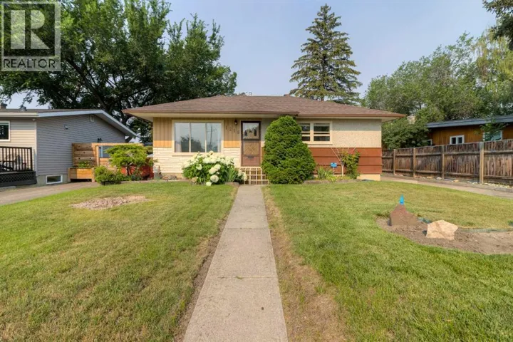 1218 18 Street N, Lethbridge, Alberta T1H3H6
